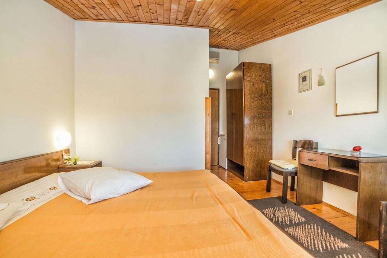 Apartments And Rooms Ana Pomer 217 Exteriér fotografie